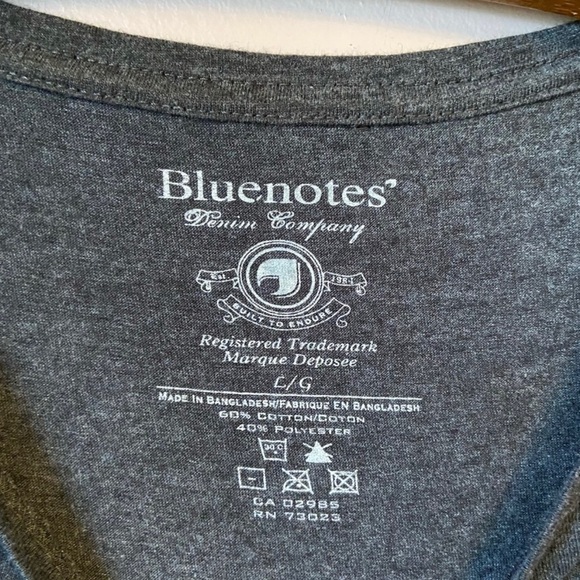 ✨3/$20✨ Bluenotes Women’s Sleeping Cat Graphic Tee - Picture 2 of 7